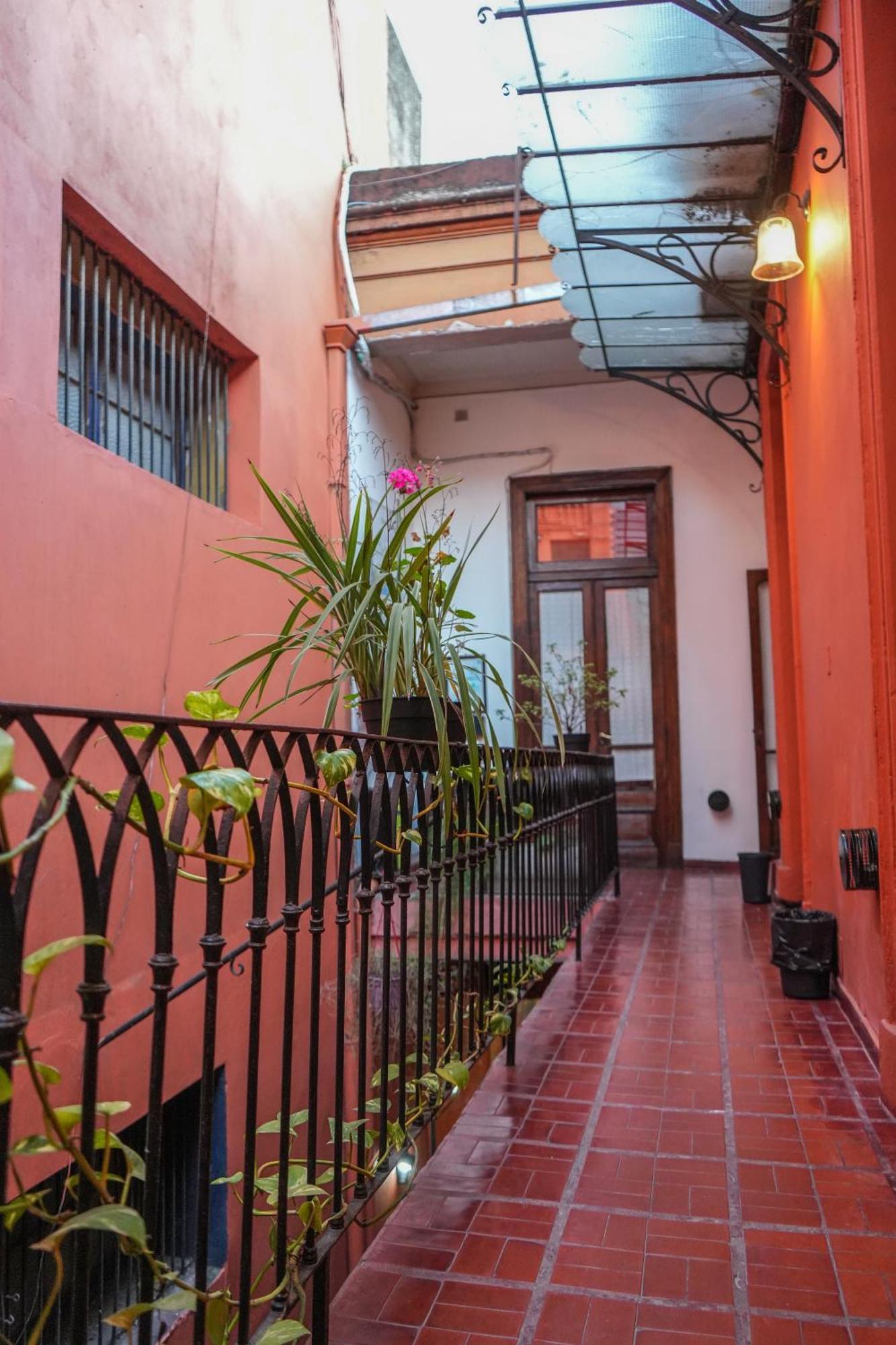 Viavia Bsas Guesthouse 324 Buenos Aires Exterior photo